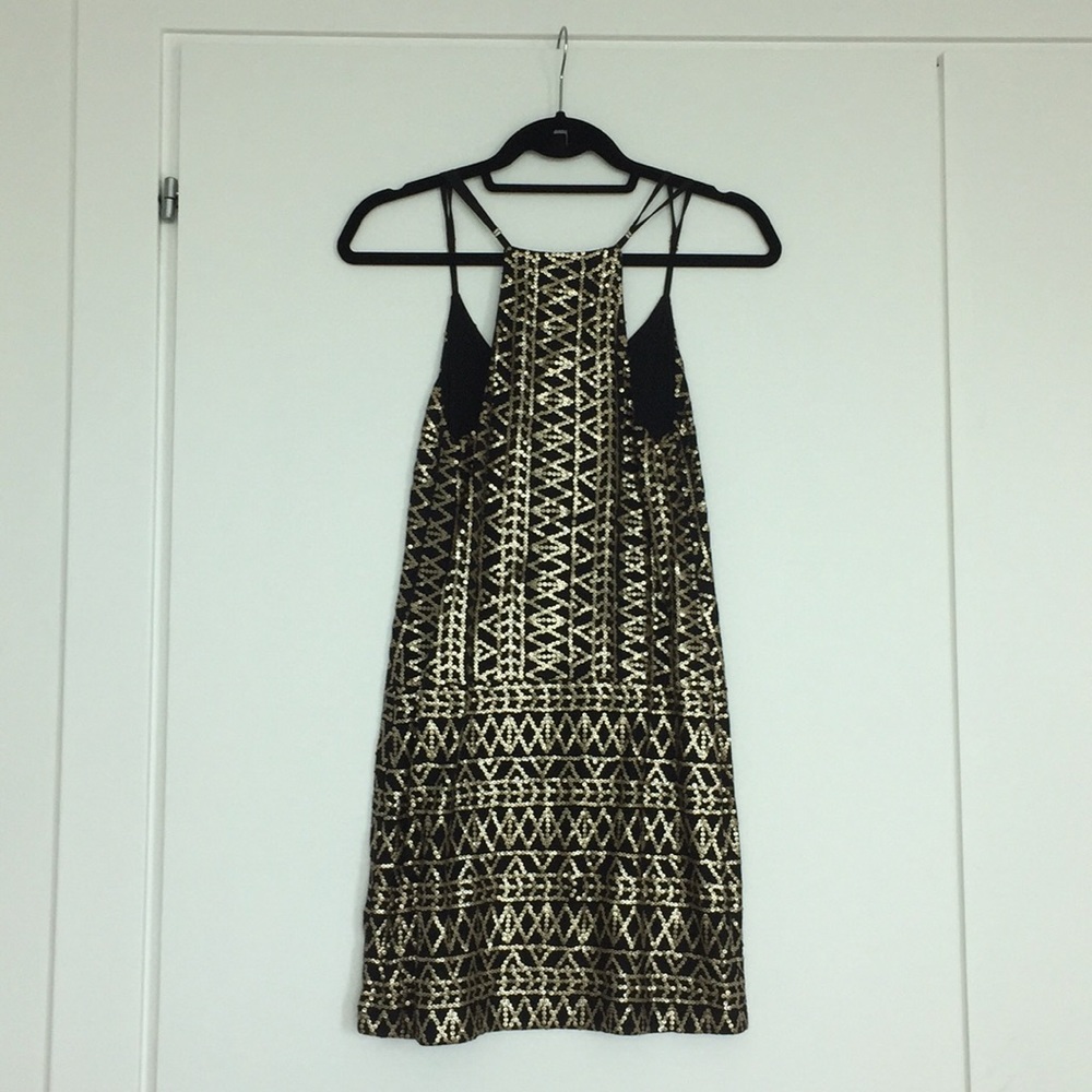 Dolce Vita: Sequence Dress - Picture 2 of 3